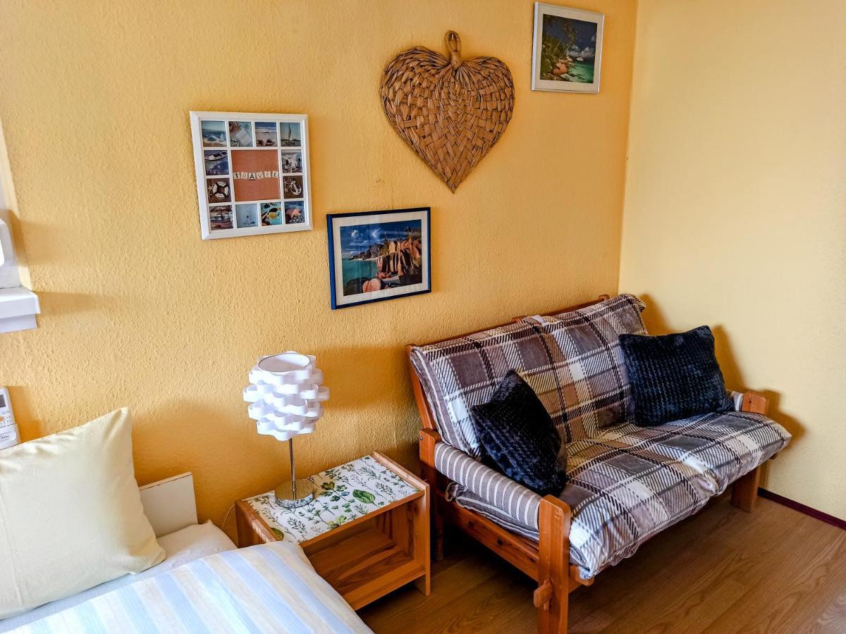 Sunny Apartment Boedapest Buitenkant foto